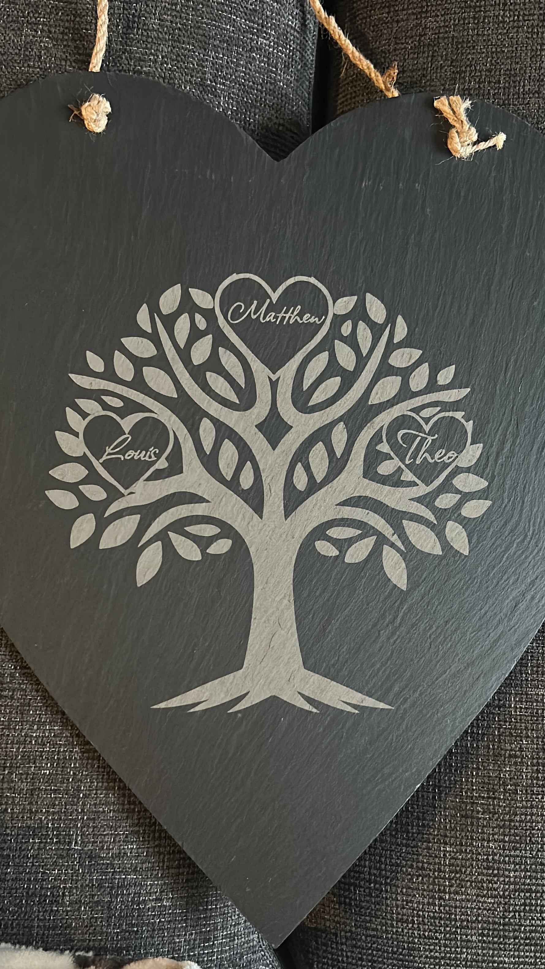 Decorative slate plaque with tree design on a textured surface with 3 hearts for name engraving 